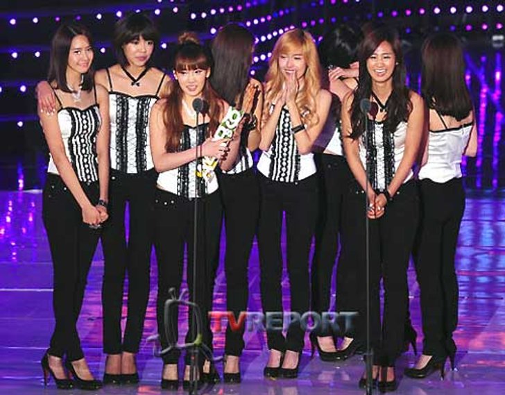 SM-YG-JYP-DSP ทัพศิลปินร่วมเดินพรมแดง 2009 Melon Music Awards ครั้งที่ 1