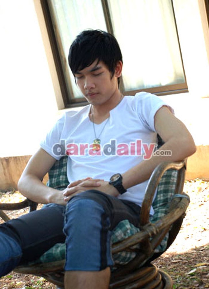 แฟนคลับโปรดทราบ..สิงโต ชอบให้คลึง!!