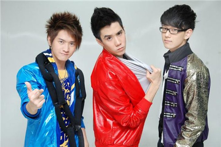 MONKEY HERO ลิงตัวพ่อ พร้อมอาละวาด