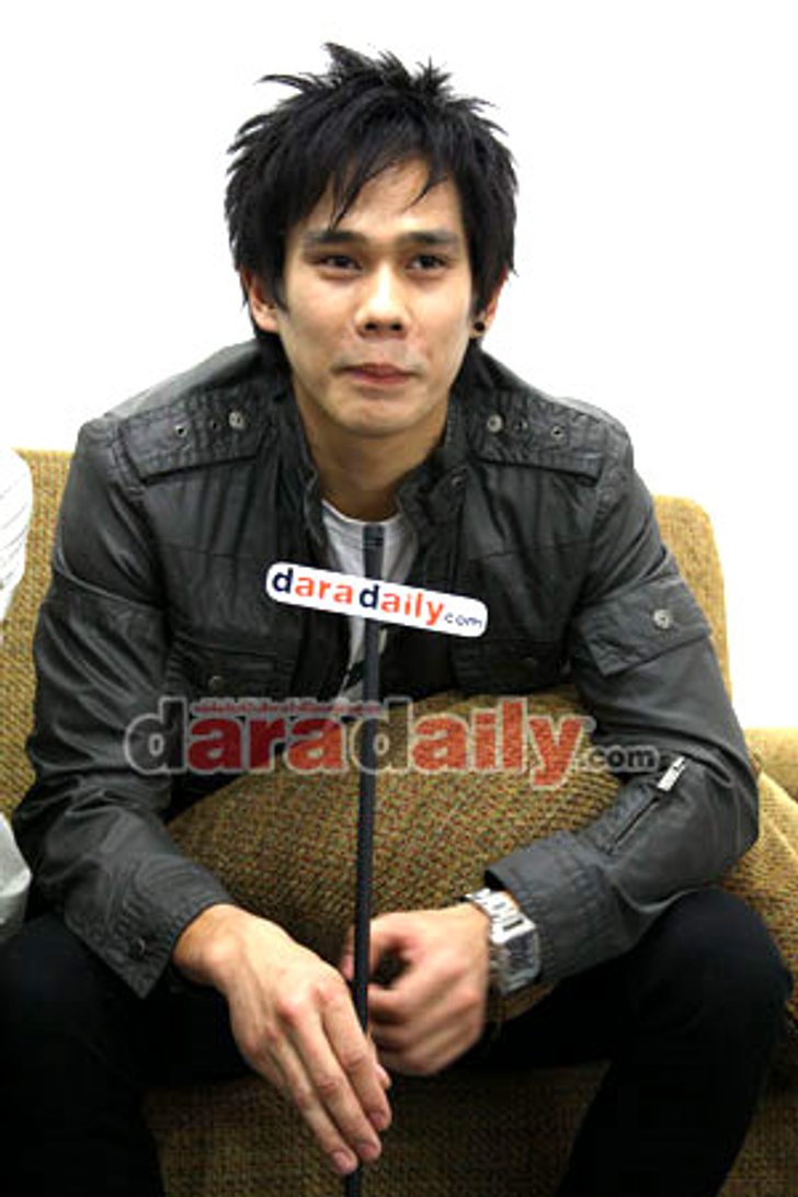 อาร์ โต้เปล่าหวงก้าง เป้ย สกรีนหนุ่มแชท BB ด้วย ไม่พร้อมมีรักใหม่