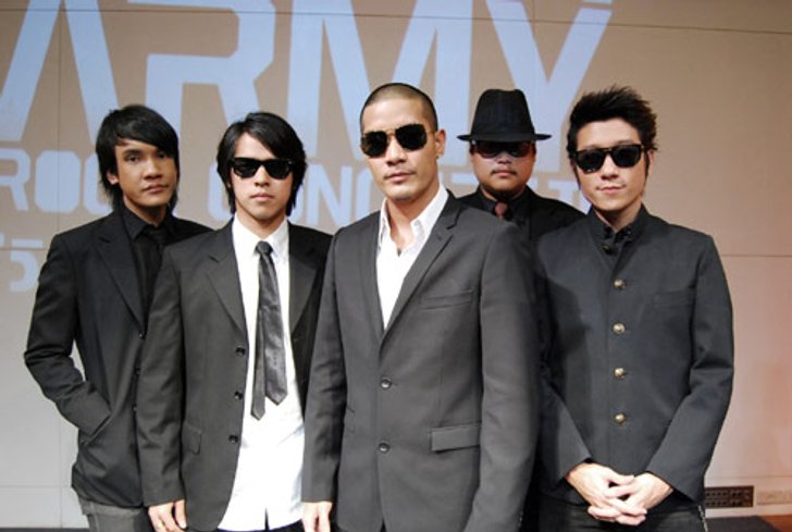 แบงค์-แคลช นำทีมศิลปินร้อยวง หลากแนว เคลื่อนทัพ ขึ้นขย่ม 6 เวที 3 วัน 3 คืน มันส์สนั่น