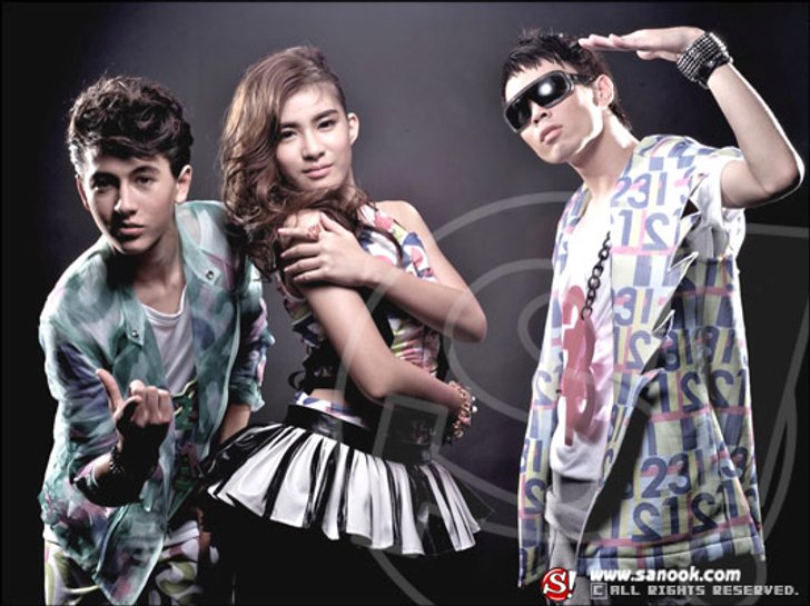กามิกาเซ่ ส่งน้องใหม่ 3.2.1 เขย่า ความมันส์ สไตล์ T-HOP