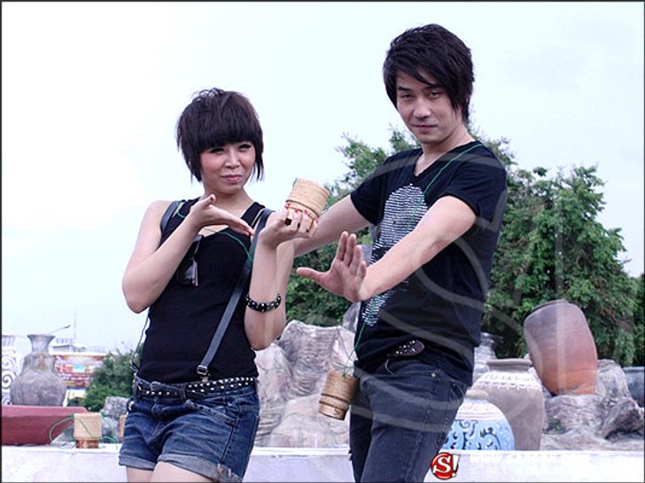 ซิ่มซ่าชวนตี๋อ๊อฟ ลั้ลลาเมืองดอกคูณ