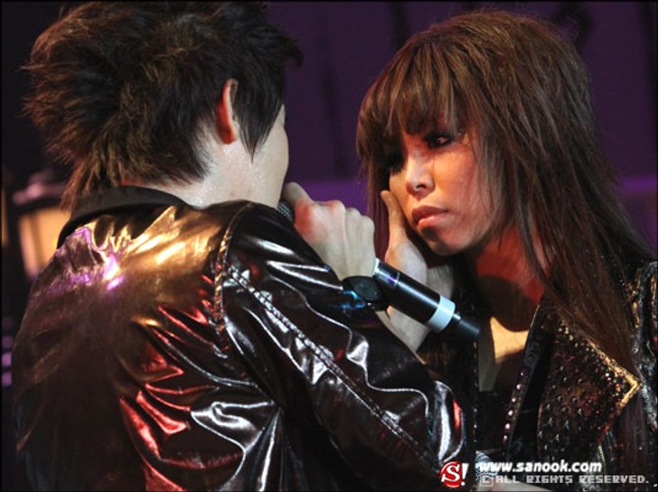 อ๊อฟ และ ซานิ ควงคู่มาตอกย้ำข่าวความสัมพันธ์แบบหวานซึ้ง