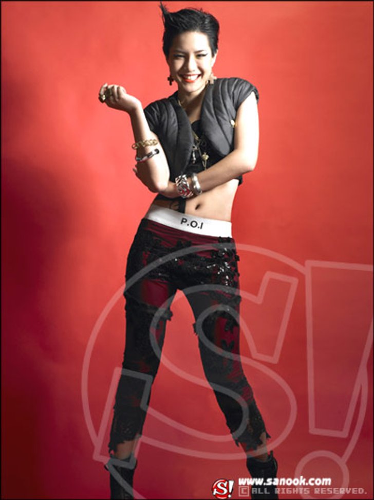 ได้เวลา P.O.I เต้นตายยัยตัวร้ายออกอาละวาด
ชวนผู้หญิงป่วนผู้ชายชอบได้แล้วเลิก