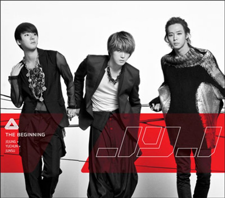 สาวก JYJ (แจจุง-ยูชอน-จุนซู) นับพัน แห่ซื้อบัตรโชว์เคสทะลักล้น CentralWorld