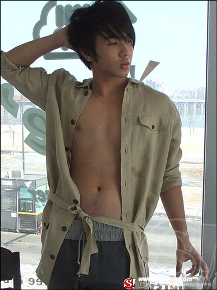 นัททิว บุกแดนกิมจิ ท้าลมหนาว ถ่ายปกอัลบั้ม