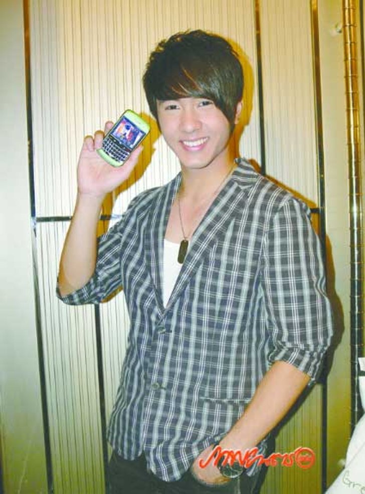 นัท ทิว สุดเห่อ !!! ออนไลน์ไซเบอร์โปรโมต เหนือมนุษย์