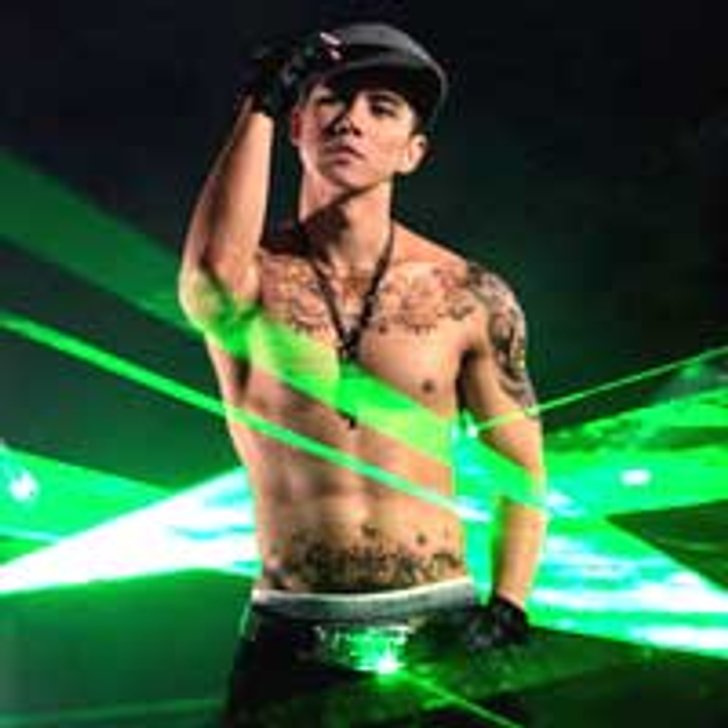 กำปั้น หวนจับไมค์ร้องเพลงอีกครั้ง