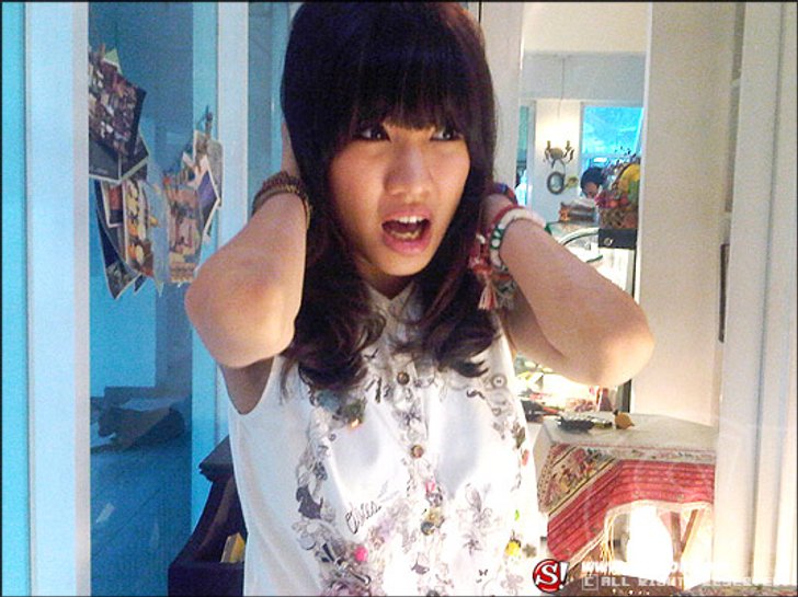 คนดังเล่าเรื่องผี ตอน....ใครเดินมาส่ง??