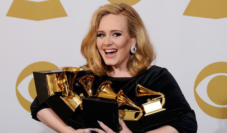 ส่องประวัติของ "Adele" ศิลปินผู้เกิดมาพิฆาตสถิติวงการเพลงโลก!