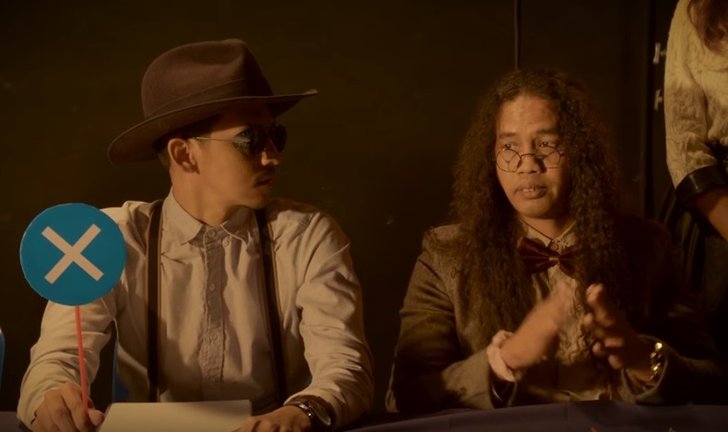 อย่างฮา! วง อโศก ชวน "ดาว ขำมิน" มาแจมเอ็มวีเพลง "ฟังเเล้วยิ้ม"