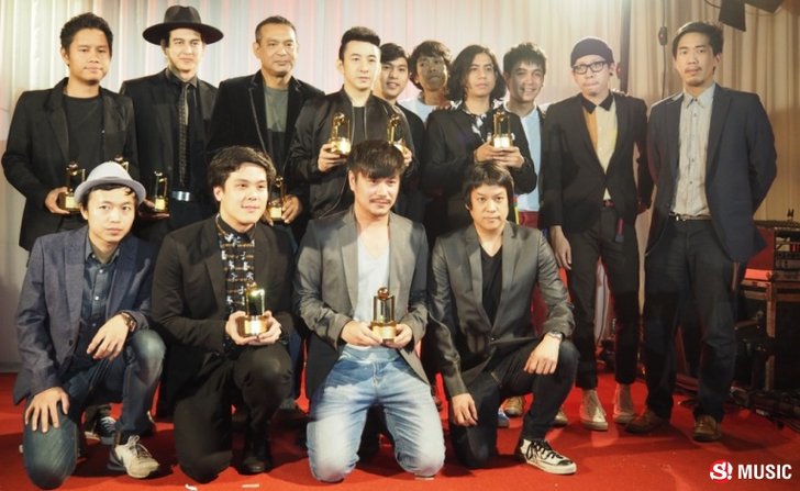 บี พีระพัฒน์-เครสเชนโด้ คว้า 2 รางวัล จาก "สีสัน อะวอร์ดส์ ครั้งที่ 27"