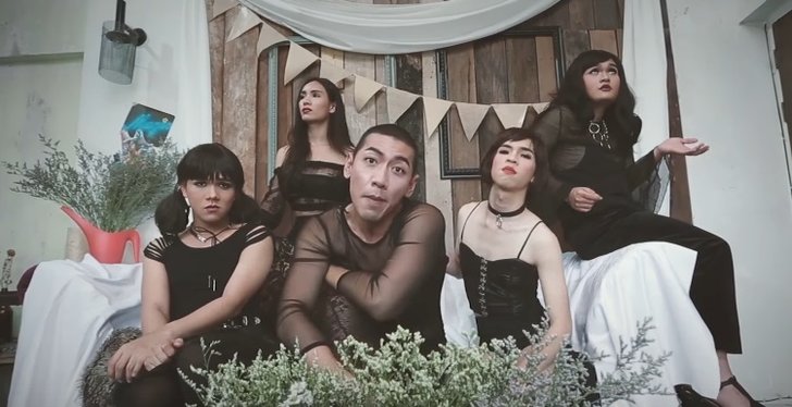 "เหตุผลของคนจะเท" ป๋อมแป๋มแปลงเพลง "มาช่า" ฮาสุดๆ