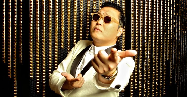 YouTube มอบปุ่มเพชรให้ PSY ในฐานะ "ศิลปินที่มียอดผู้ติดตาม 10 ล้านคน"