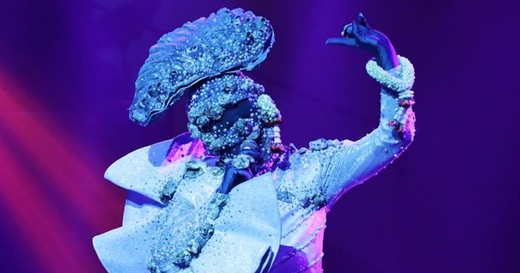 5 เหตุผล ที่ทำให้แฟนเพลงหลงเสน่ห์! "หน้ากากหอยนางรม"