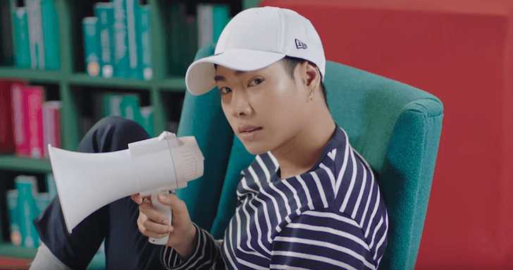 กรี๊ดหนักมาก! เป๊ก ผลิตโชค โปรยเสน่ห์ในทีเซอร์ MV "โทษที่เอาแต่ใจ"