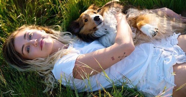 Miley Cyrus เผยชื่ออัลบั้มใหม่ รับแต่งเพลงถึง Hilary Clinton