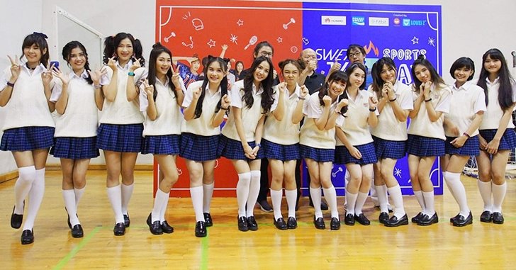 ไอดอลไทย Sweat16! เปิดตัวอย่างเป็นทางการในงานกีฬาสี