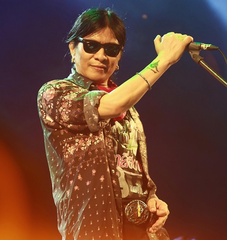 ไข่ มาลีฮวนน่า นำทีมศิลปินรุ่นใหญ่จัดคอนเสิร์ต