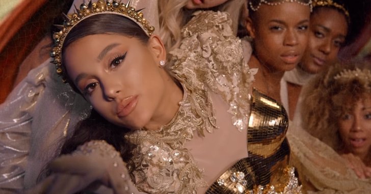 Ariana Grande แปลงกายเป็น “พระเจ้า” ในเอ็มวี “God is a woman”