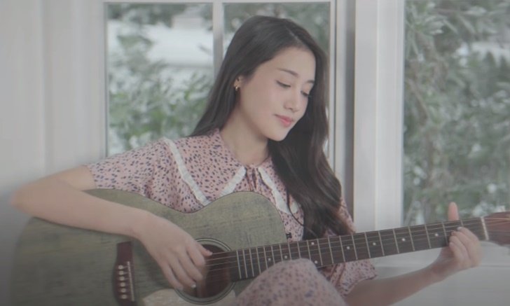 "พิม พิมประภา" ทำแฟน "Kamikaze" น้ำตาไหล คัฟเวอร์เพลงดัง "เพื่อนกันฉันรักเธอ"