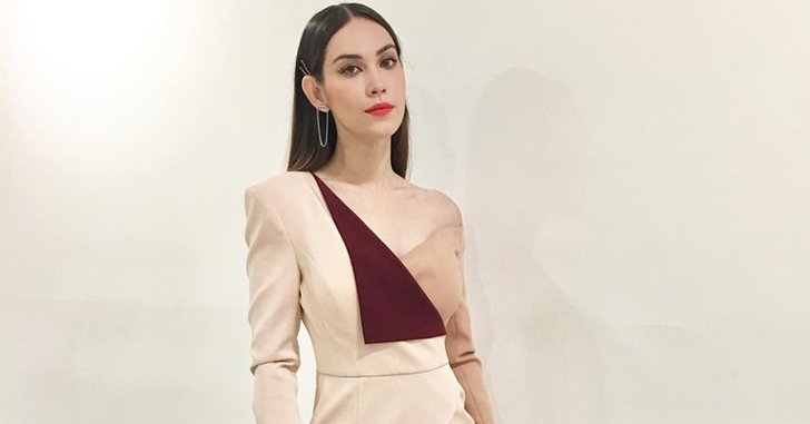 ย้อนผลงาน "แมท ภีรนีย์" กับ 4 เอ็มวีเพลงดังที่เธอรับบทเป็นนางเอก