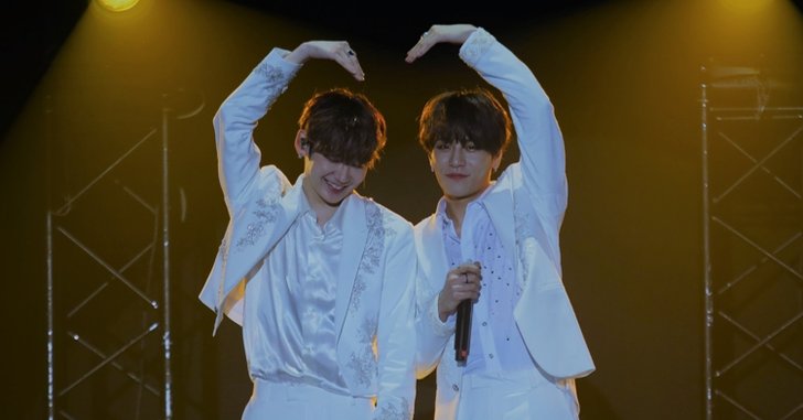"ซังกยุน-เคนตะ” เปลี่ยนเวทีคอนเสิร์ตเป็นบ้าน ชวนแฟนคลับปาร์ตี้อบอุ่น