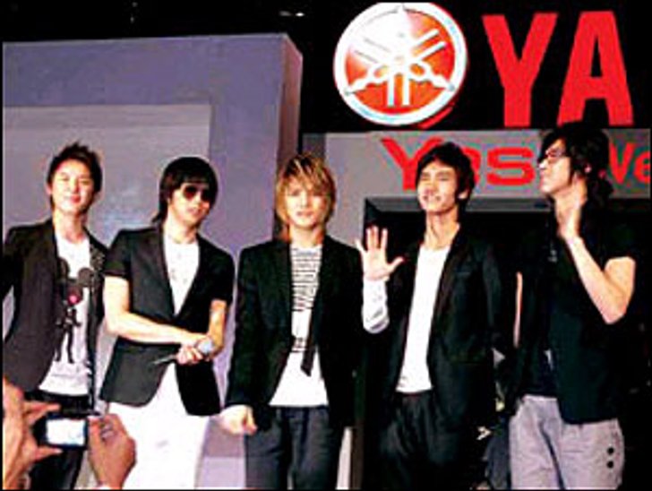 ทงบังชินกิ หยอดลูกอ้อนถึงแฟนเพลงชาวไทย