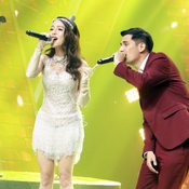 แอร์-ชิน ร้องข้ามกำแพง