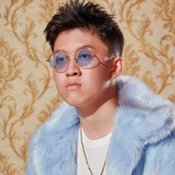 88rising : Head In The Clouds artists : Rich Brian