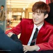 B.I iKON