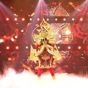 หน้ากากโสนน้อยเรือนงาม 