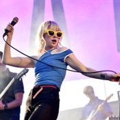 Hayley Williams แห่ง Paramore อุ่นเครื่องอัลบั้มเดี่ยวด้วยเพลงใหม่เหงาจับใจ “Why We Ever”