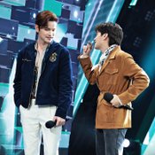 ร้องข้ามกำแพง