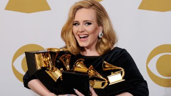 ส่องประวัติของ "Adele" ศิลปินผู้เกิดมาพิฆาตสถิติวงการเพลงโลก!