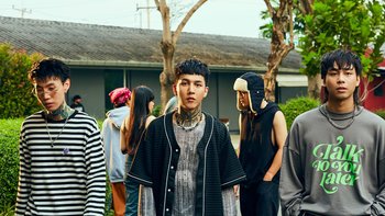 Paper Planes ร็อคแรงต่อเนื่อง เพลง "เสแสร้ง" ครองอันดับ 1 เข้าสัปดาห์ 5