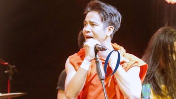 "ก้อง ห้วยไร่" เล่าโมเมนต์เจอแฟนเพลงนำกำไลมาใส่ให้หน้าเวที พอรู้ราคาถึงกับช็อก!