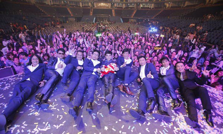 แดนซ์สะบัด 'เดอะ พาเลซ แอนด์ เฟรนด์ส รีสเตจ' ร้องเล่นเต้นฟิน!