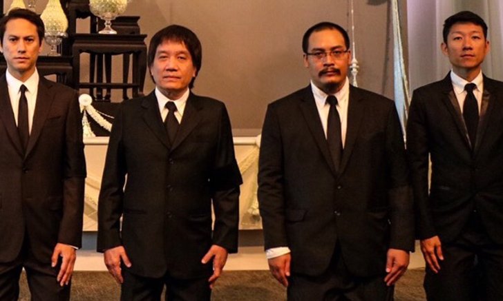 หัวใจแห่งความภักดี!! "อัสนี โชติกุล" นำร้องเพลงสรรเสริญพระบารมี
