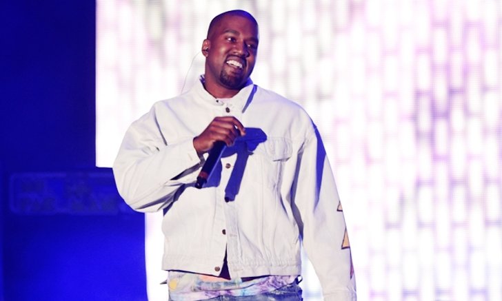 Kanye West อาละวาดกลางเวที แฟนเพลงบ่นหลังหยุดแสดงกลางคัน
