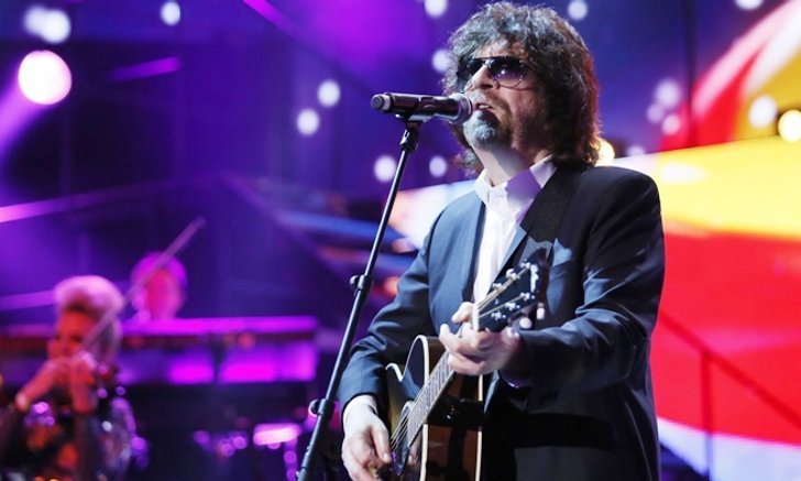 100 ปีจะมีสักคน : Jeff Lynne โดย อนุสรณ์ สถิรรัตน์