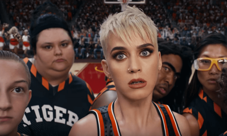 Katy Perry ลงทุนแสดงเอ็มวีสุดวายป่วงที่แฟนๆรอคอย "Swish Swish”