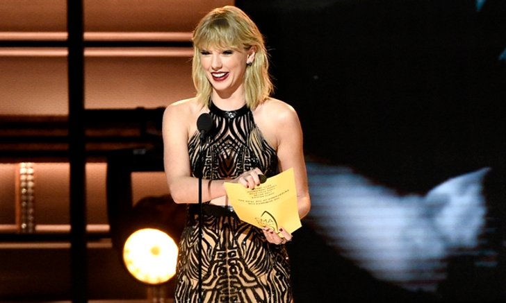 Taylor Swift ได้เข้าชิงรางวัลบนเวทีเพลงคันทรี่ในรอบ 3 ปี