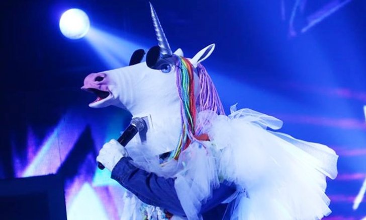 4 หนุ่มเสียงหวาน ที่ชาวเน็ตคิดว่าเป็น “หน้ากากยูนิคอร์น”
