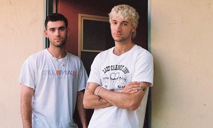 Alexander 23, Jeremy Zucker ชวนเปรียบเทียบ ‘90s กับปัจจุบัน ผ่าน live video