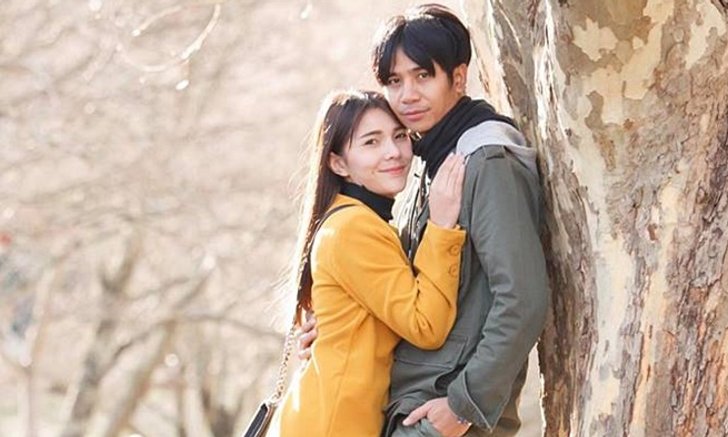 ก้อง ห้วยไร่ โพสต์แสดงความยินดีแฟนสาว "ฐา ขนิษ" หลังซิงเกิลที่ 2 ทะลุร้อยล้านวิว