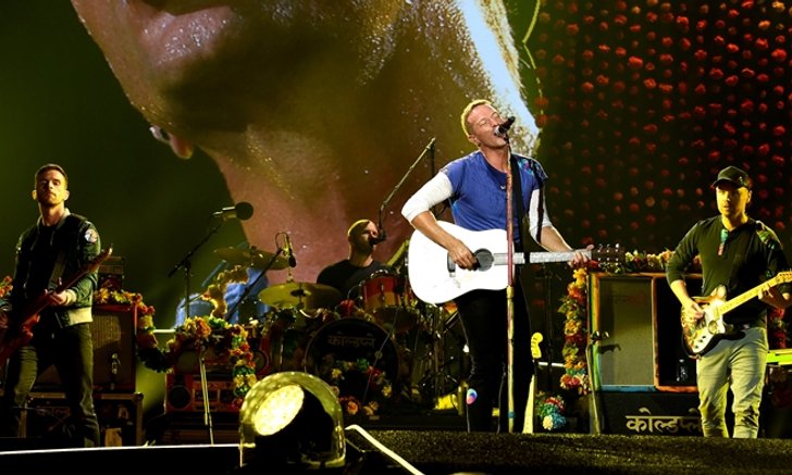 สารคดีตามติดชีวิต 20 ปีวง “Coldplay” เตรียมฉายในไทย 14 พ.ย. วันเดียวเท่านั้น!