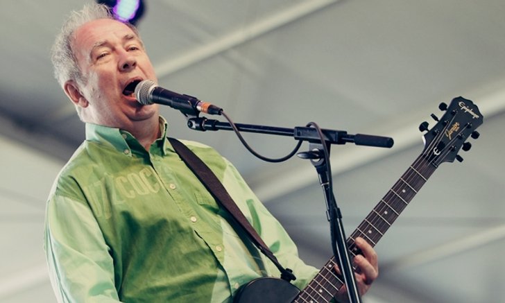 Pete Shelley นักร้องนำวงพังก์ร็อค Buzzcocks เสียชีวิตในวัย 63 ปี