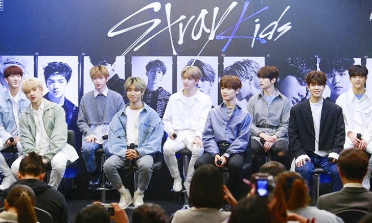 Stray Kids พร้อมมาก! ในงานแถลงข่าวคอนเสิร์ตเต็มรูปแบบครั้งแรกในไทย (คลิป)